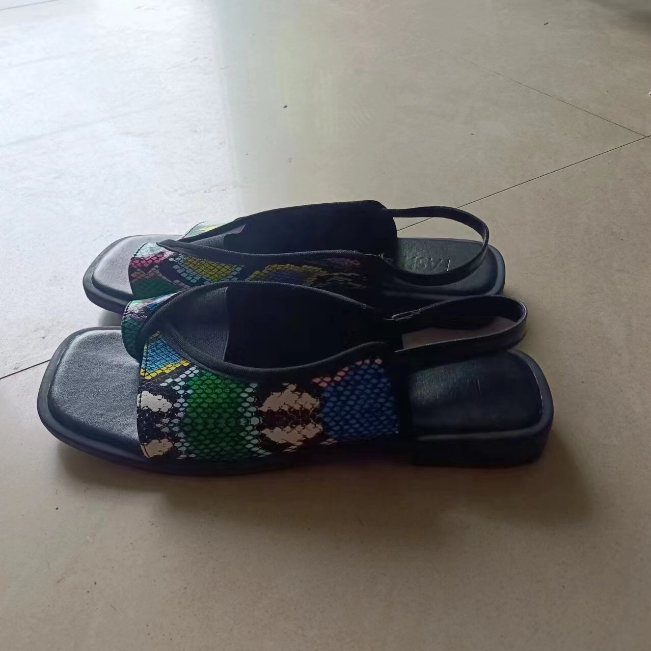 Womens Plus-Size Square-Toe Casual Flat Sandals