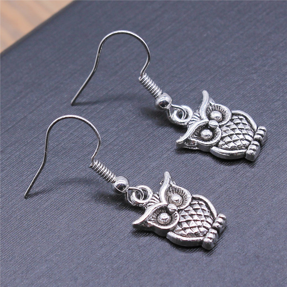 Women's Retro Minimalist Owl Earrings