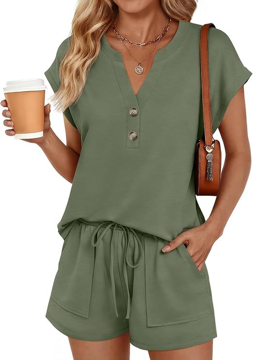 Solid-color V-neck Button-front Short-sleeve Shorts Set