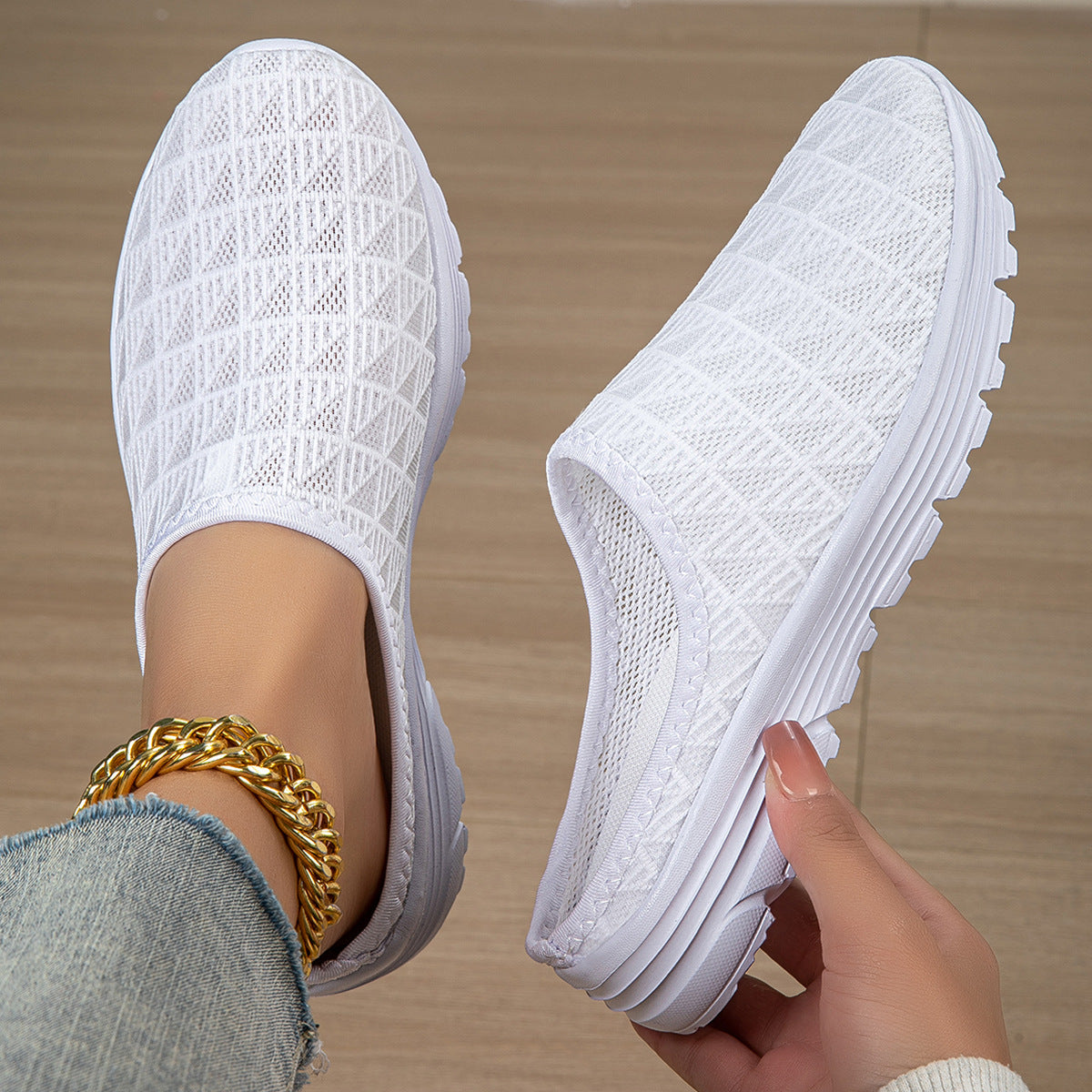 Womens Breathable Non-Slip Mesh Sports Sandals For The Beach